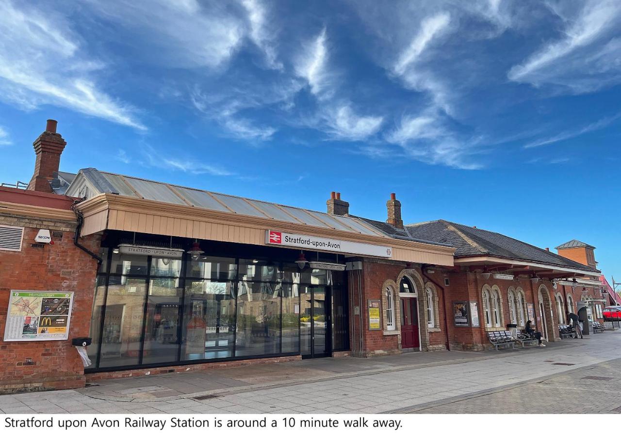 The Teapot Cottage In Town Centre Free Parking ストラットフォード＝アポン＝エイボン エクステリア 写真